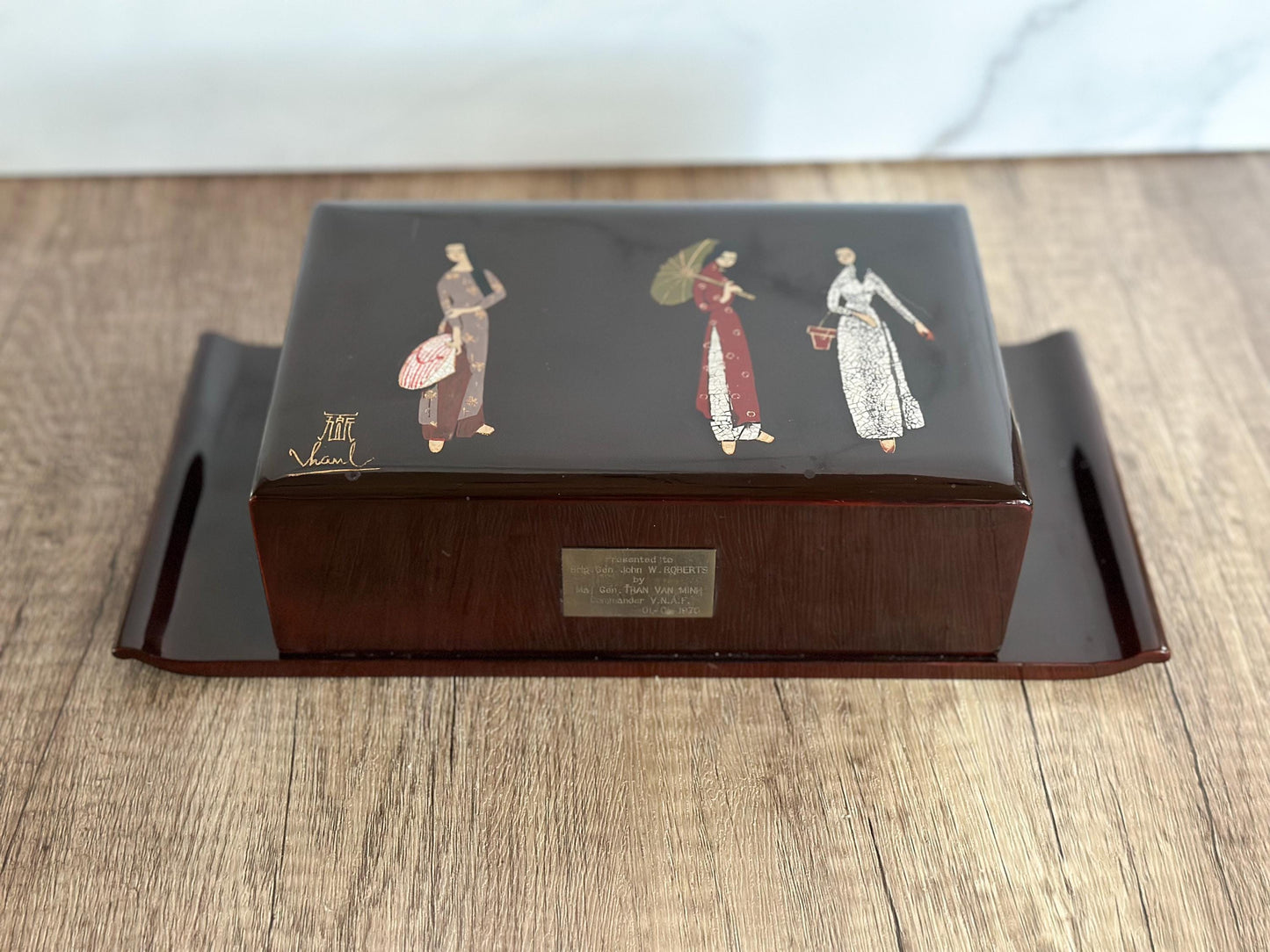 Japanese Black Lacquered Cigar Cigarette Box