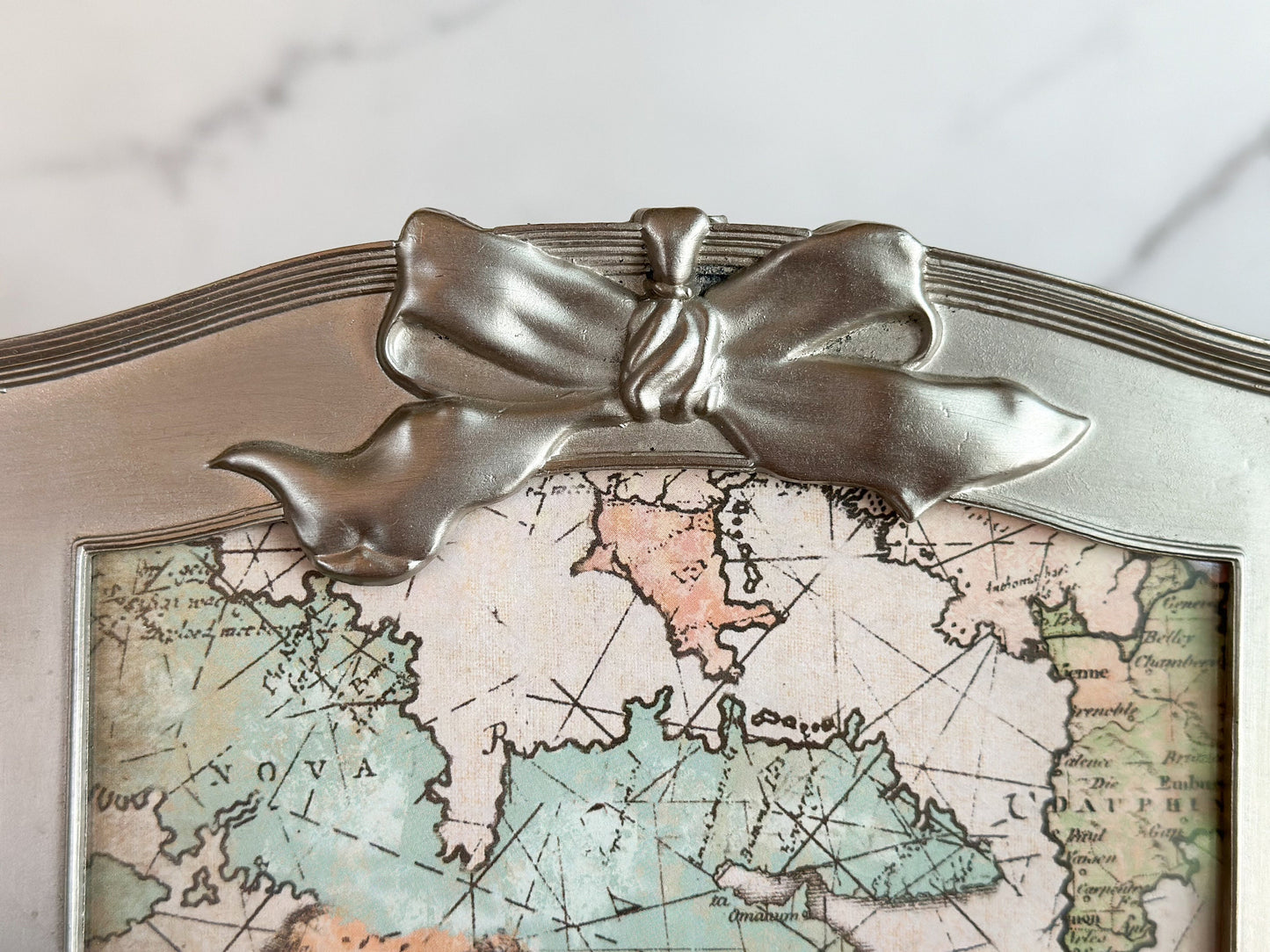 Silver-toned Frame with Bow